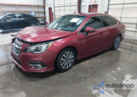 2018 Subaru Legacy 2.5I Premium из США, поврежденный, VIN 4S3BNAF64J3042456